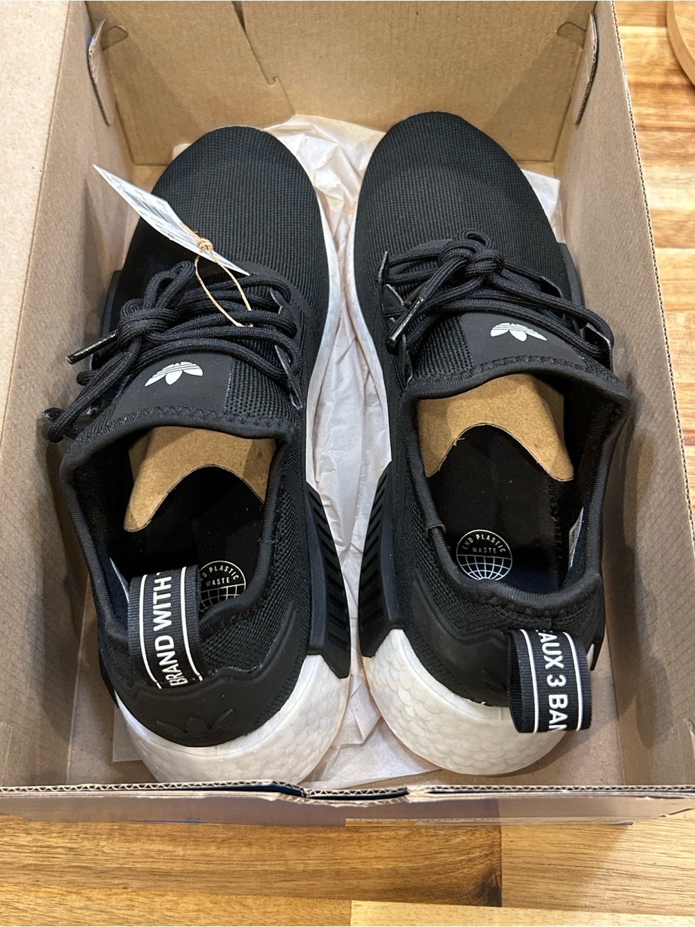 (Brand New) Men’s 8 1/2 Adidas NMD R1 Primeblue “Gum Bottoms” - Picture 14 of 15